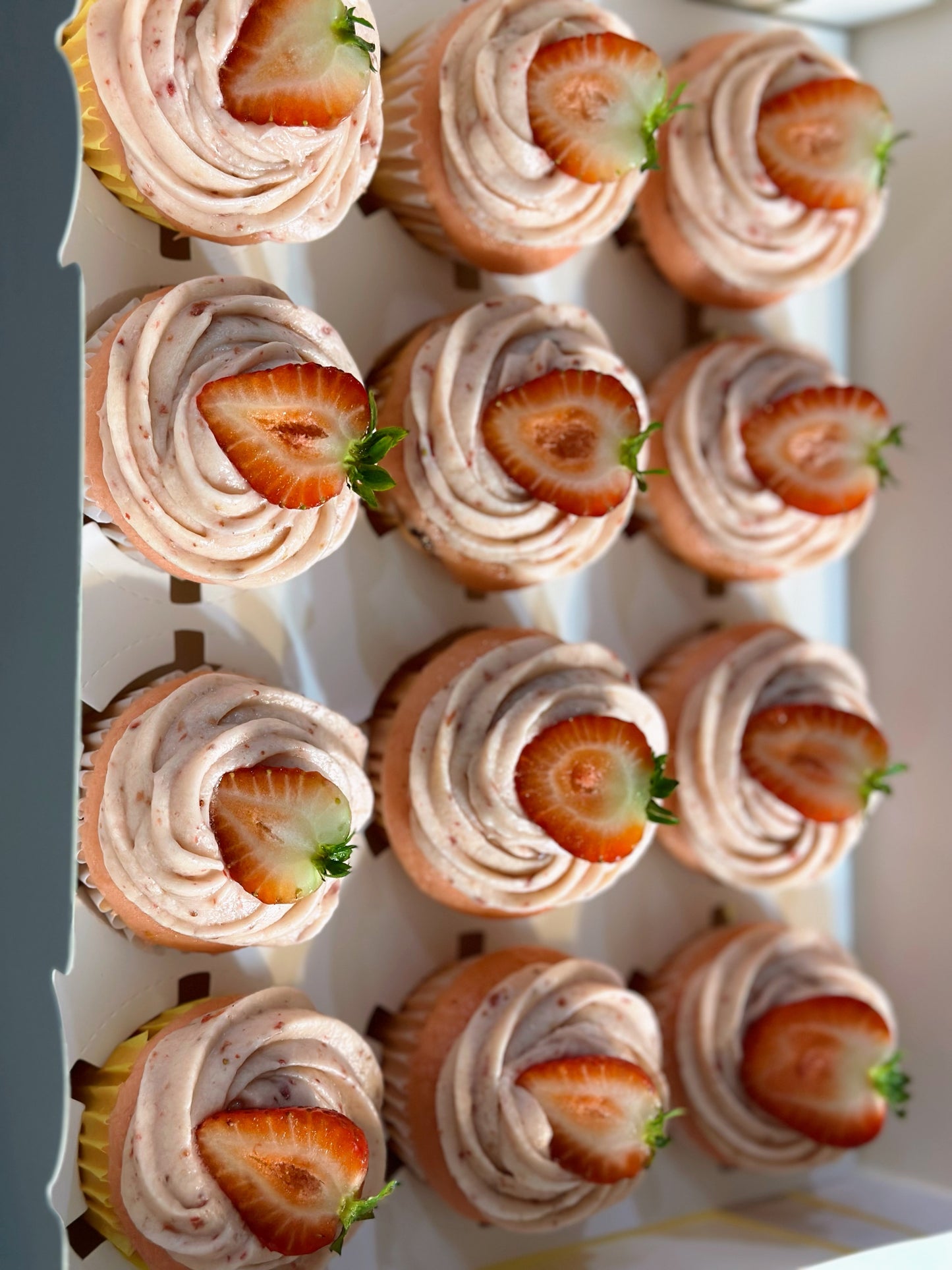 Strawberry/Vanilla Cupcakes